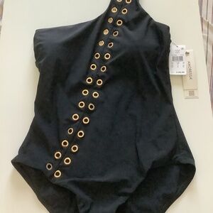 Women’s bathing suit